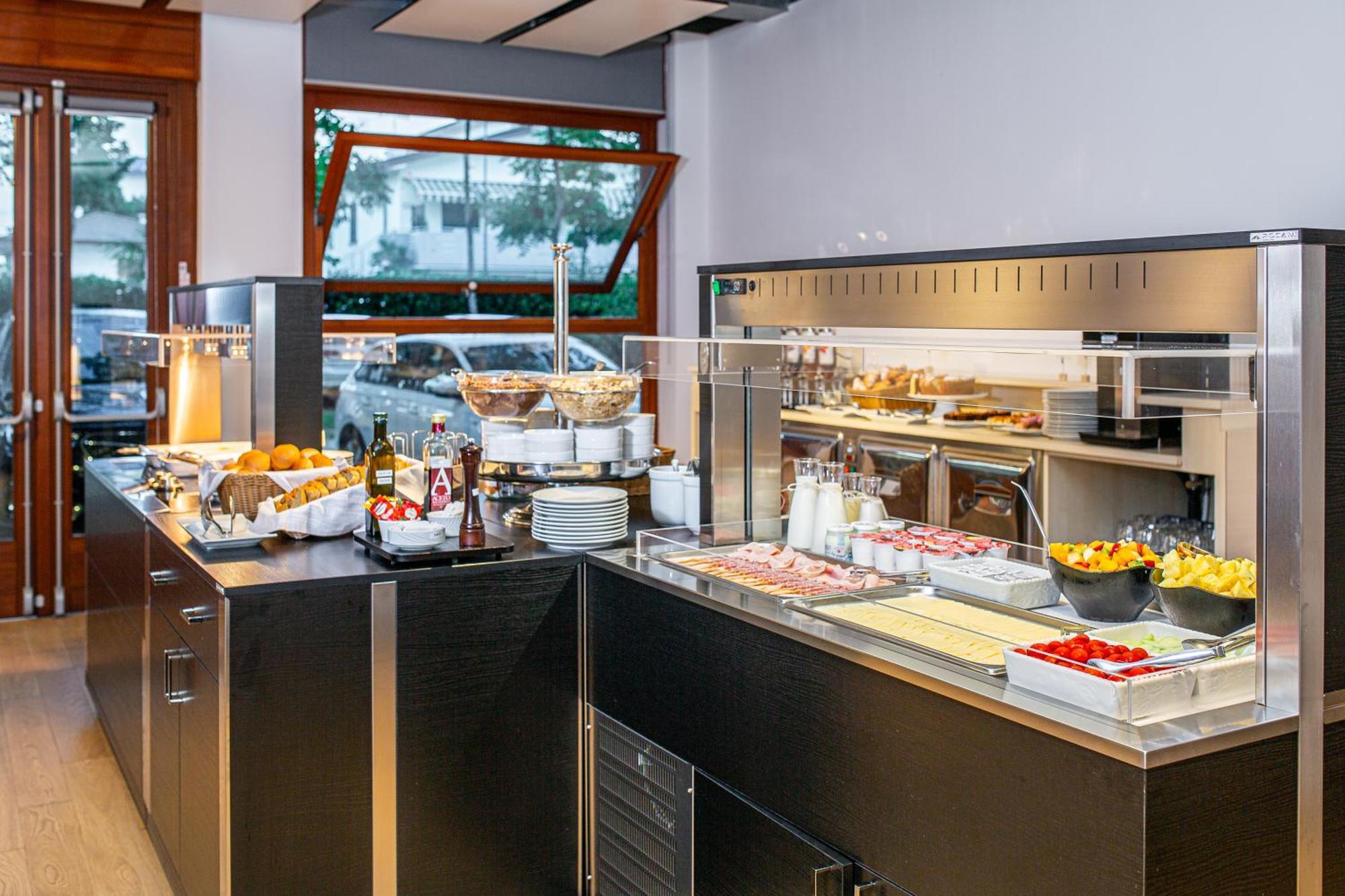 Hotel La Pergola Lignano Sabbiadoro Zewnętrze zdjęcie