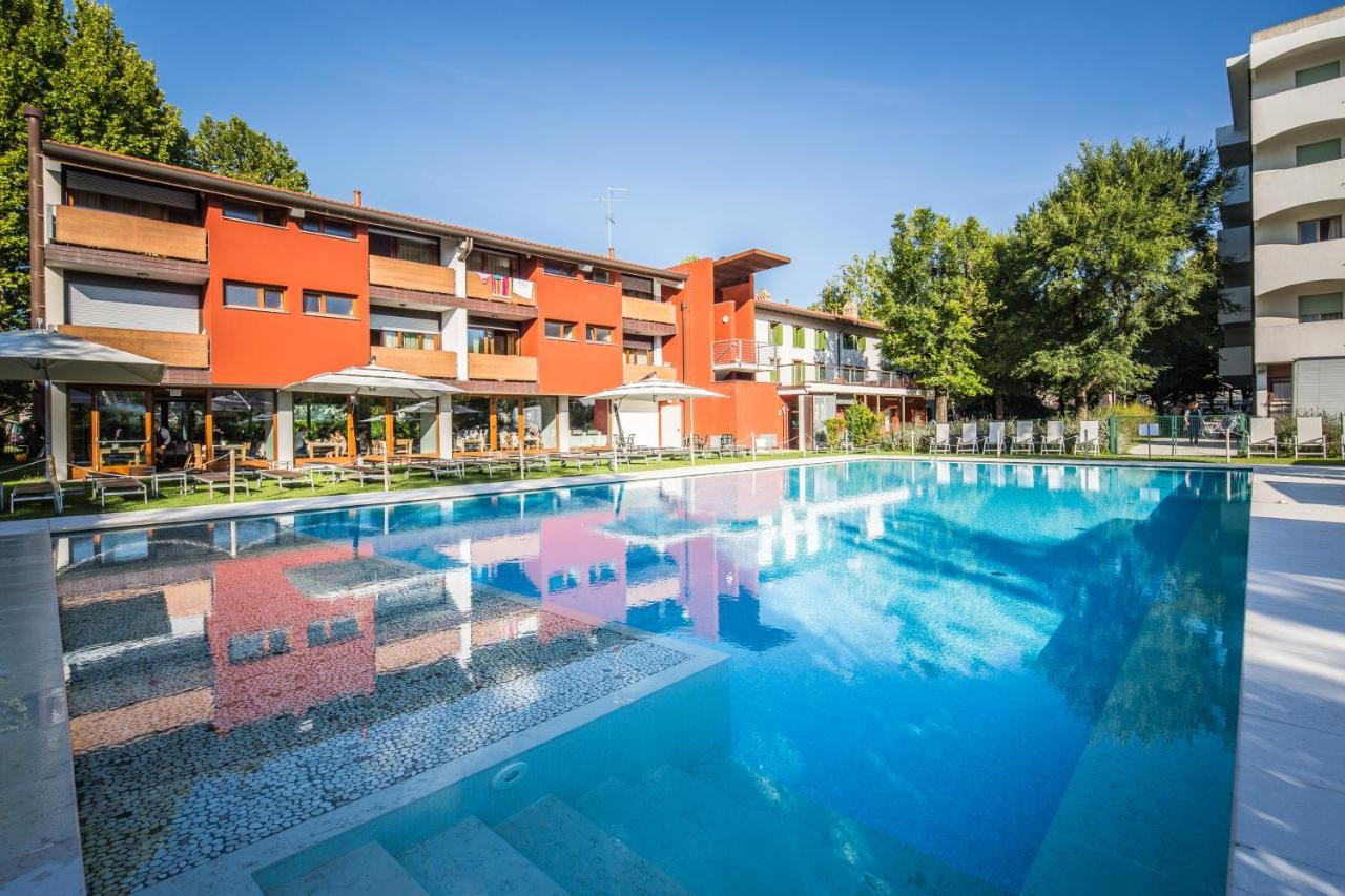 Hotel La Pergola Lignano Sabbiadoro Zewnętrze zdjęcie