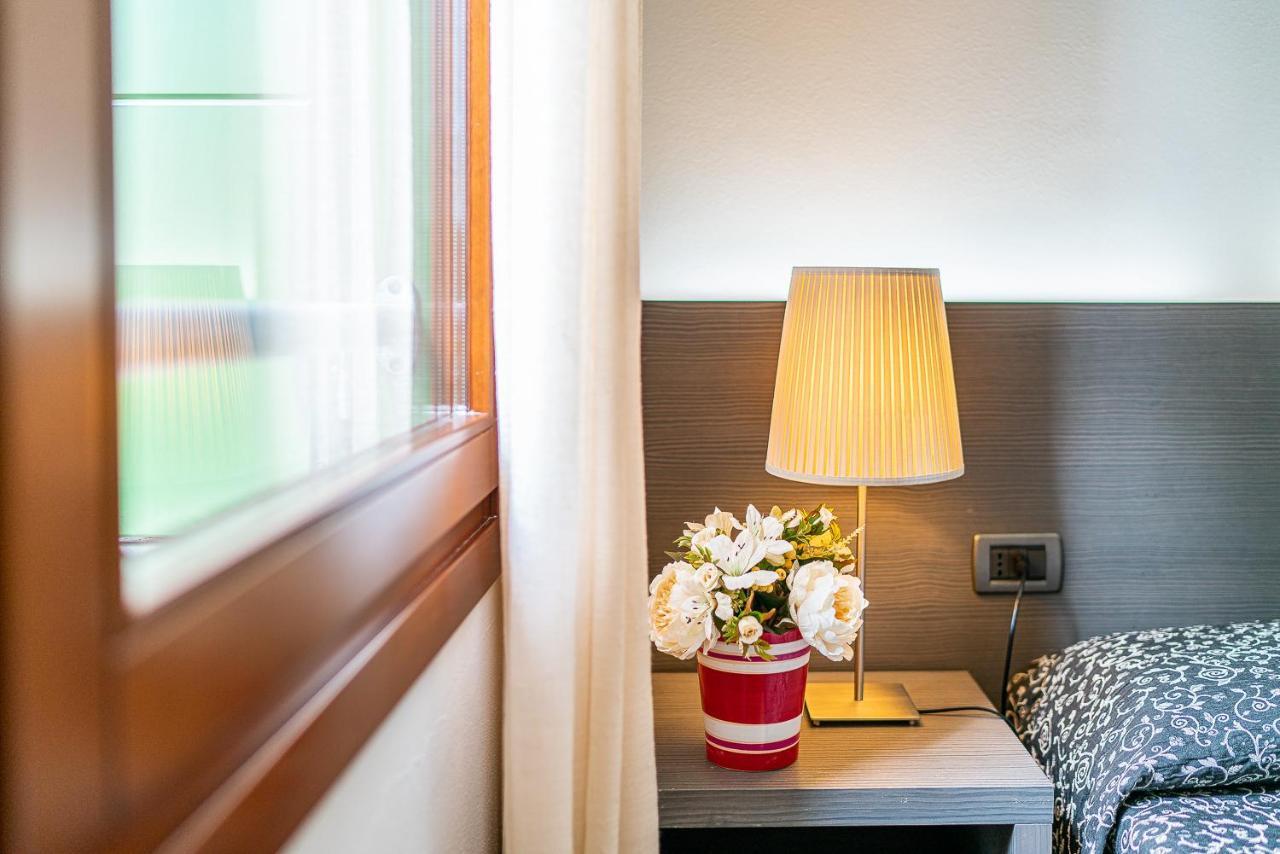 Hotel La Pergola Lignano Sabbiadoro Zewnętrze zdjęcie
