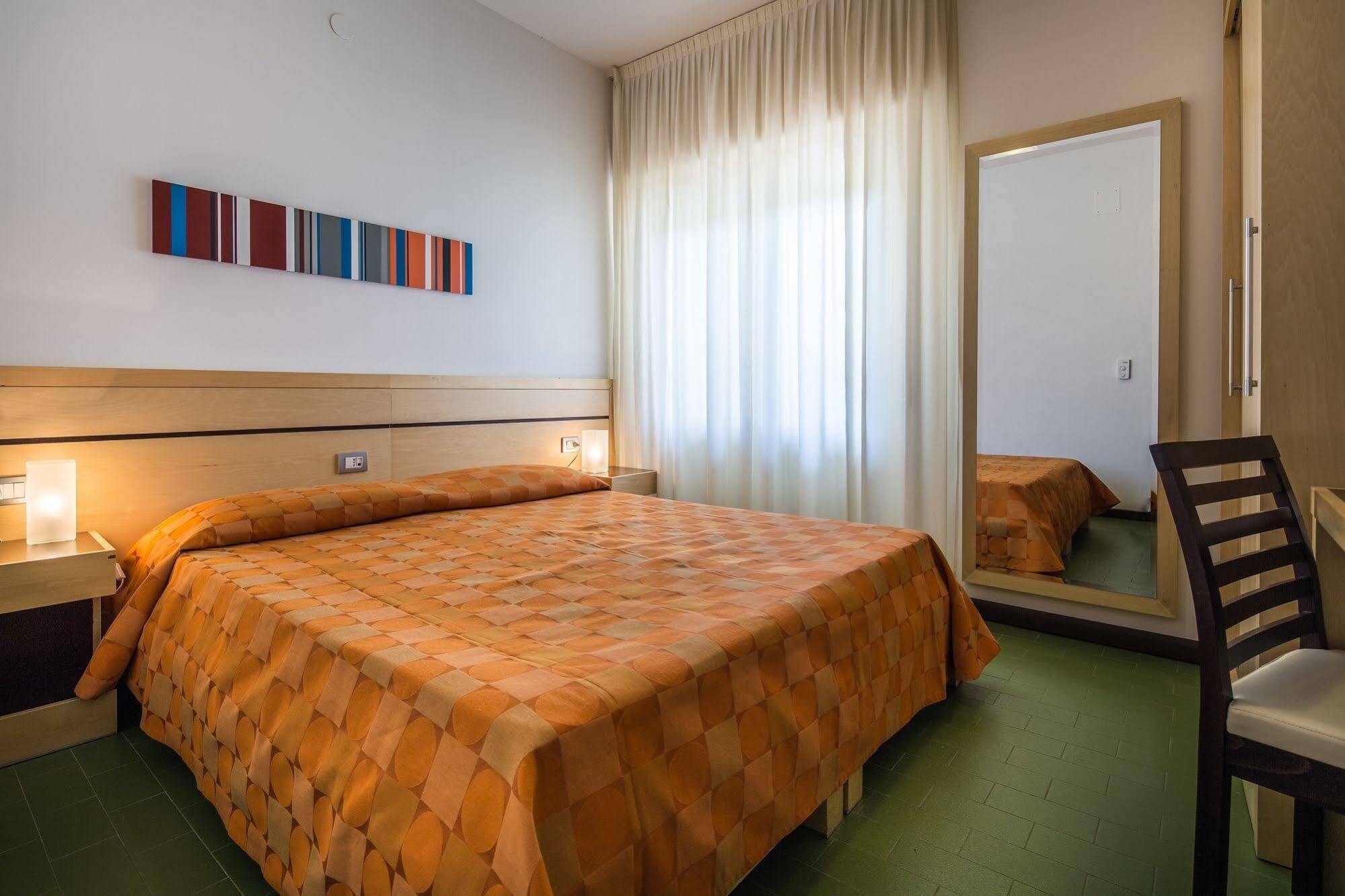 Hotel La Pergola Lignano Sabbiadoro Zewnętrze zdjęcie