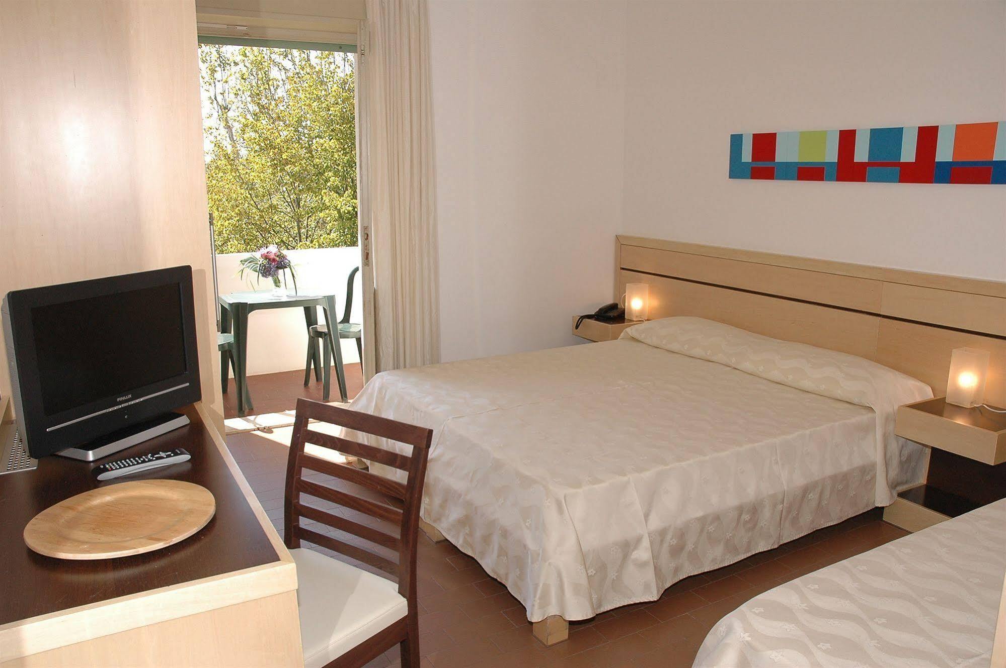 Hotel La Pergola Lignano Sabbiadoro Zewnętrze zdjęcie
